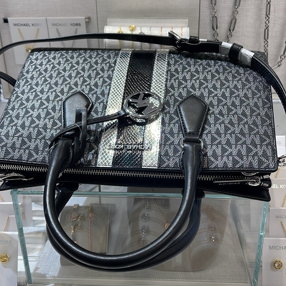 Michael Kors Sheila Medium Signature Logo and Metallic Satchel Crossbody CZ NWT - Picture 9 of 16